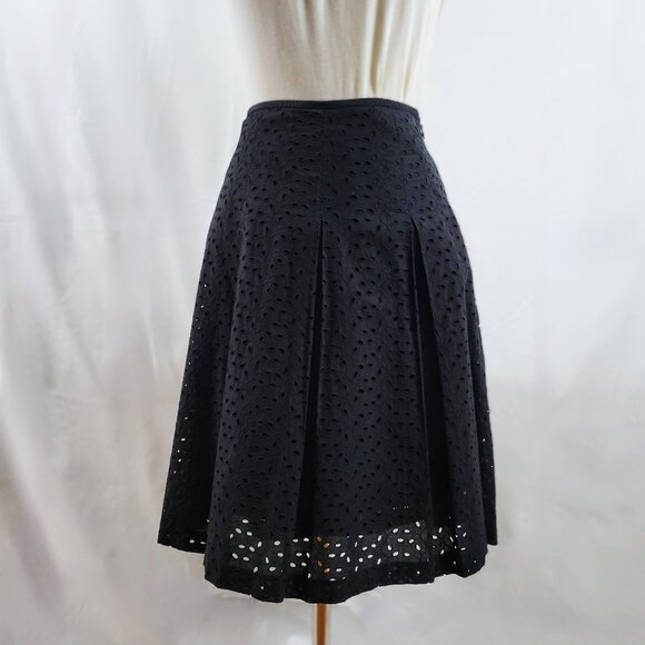 Elie Tahari Black Eyelet Skirt - Size 6 - Picture 1 of 7